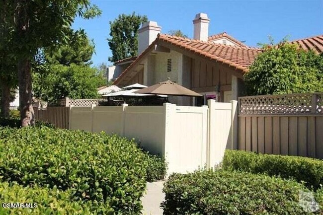Building Photo - 2179 Birchdale Dr Rental