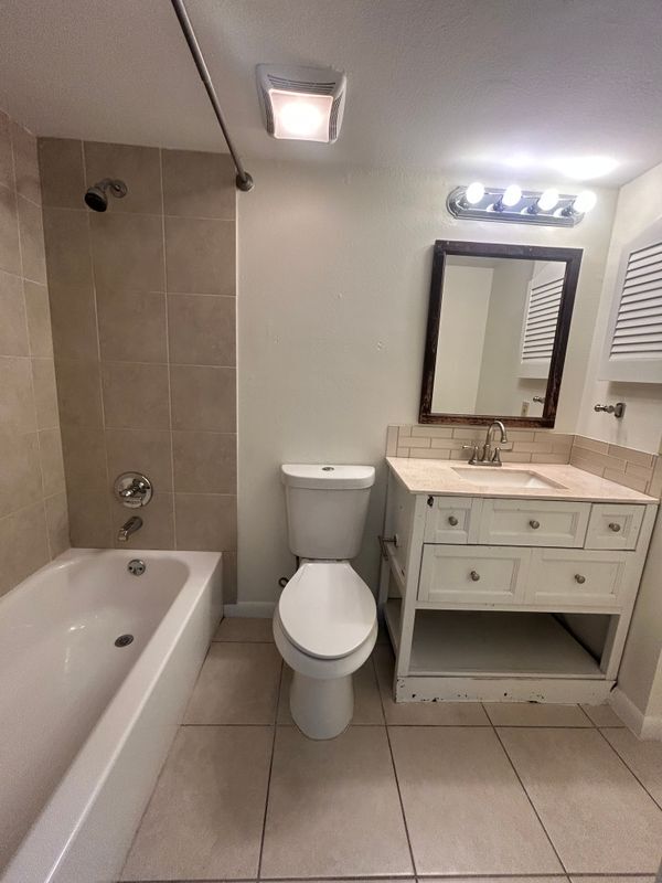 Photo - 5305 Summerlin Rd