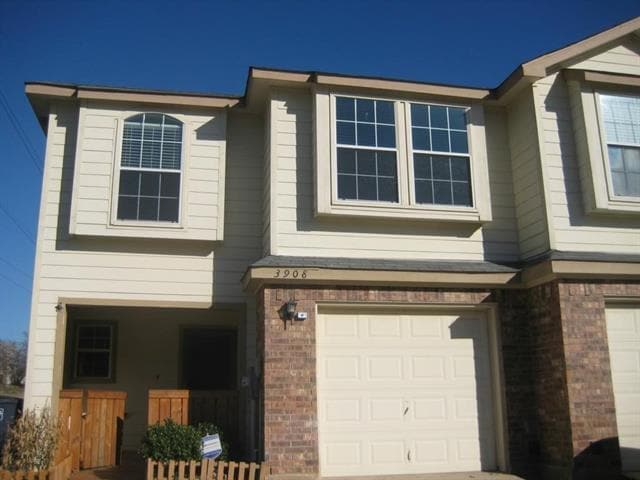 Building Photo - 3908 Oceanside Dr Rental