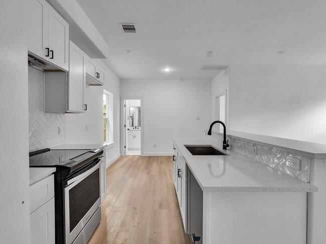 Photo - 8629 Homewood Ln