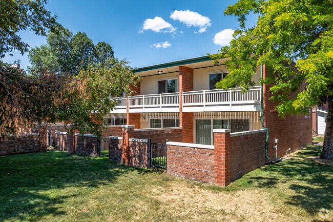 Building Photo - Laguna Gardens Rental