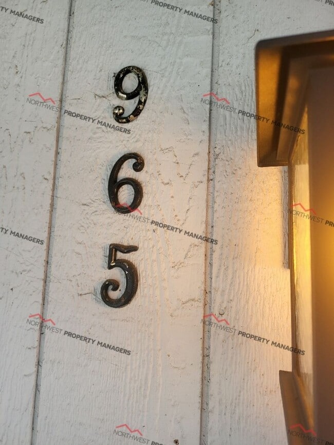 Photo - STATUS: -PENDING APPLICATION-   | R80h | $...