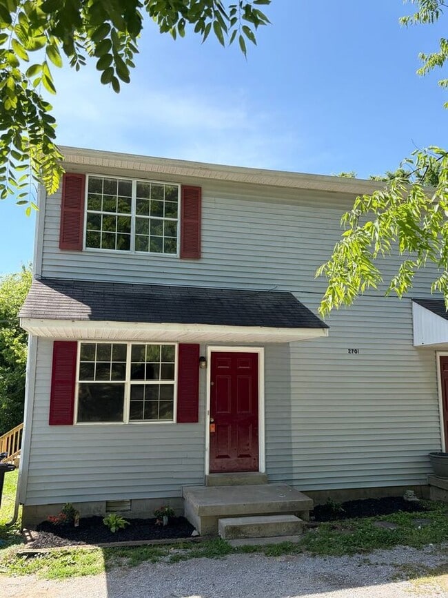 Building Photo - Affordable 2 bedroom Duplex w/Yard