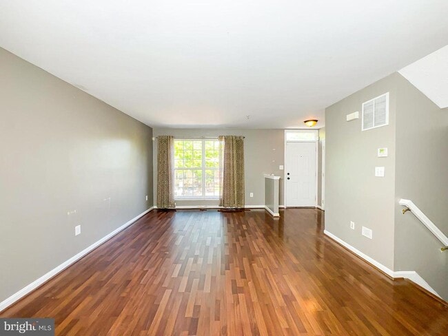 Photo - 4826 Buxton Cir