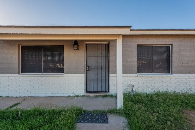 Photo - Cul-de-sac Single level Home!