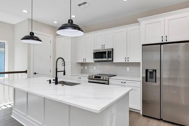 Photo - 8483 Laureate Blvd