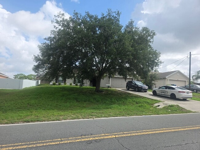Photo - Large 4 bedroom 2 bath House