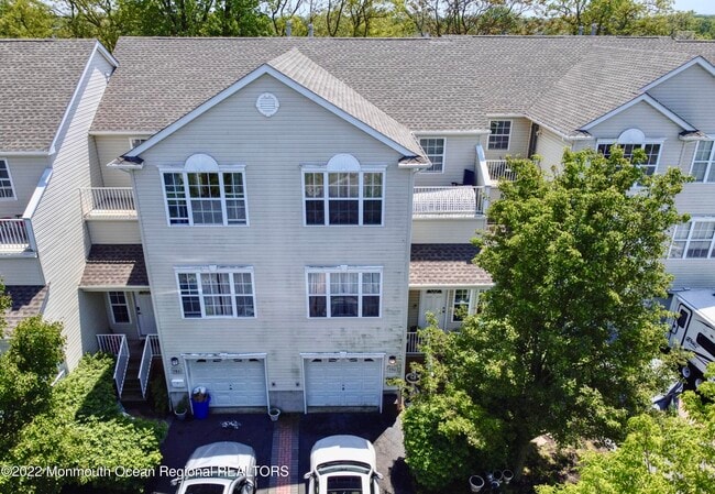 Photo - 590 Beachway Ave