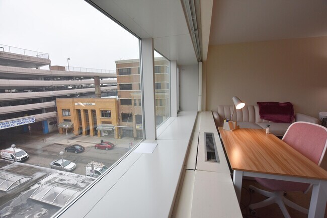 Photo - 555 E William St Unidad 4H