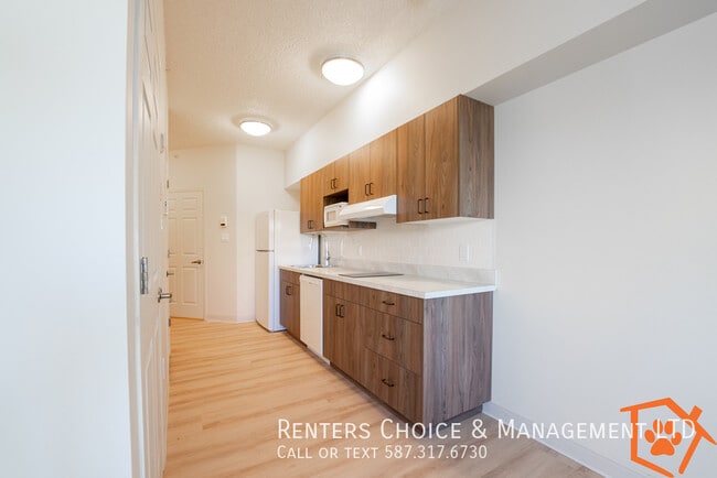 Photo - SENIOR LIVING IN THE EDWARDS,Second Floor Bachelor Suite Across From H