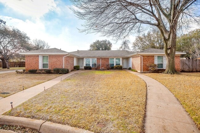 Photo - 4409 Altamesa Blvd
