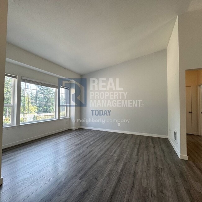 20508 La Rita Dr E