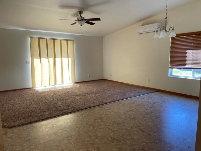 Photo - 827 Chippewa Crossing Blvd