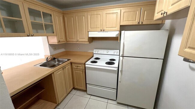 Photo - 9350 Fontainebleau Blvd Unit 308