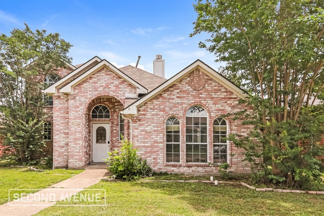 Building Photo - 2124 Amber Springs