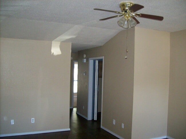 Photo - 410 S Greengate Dr