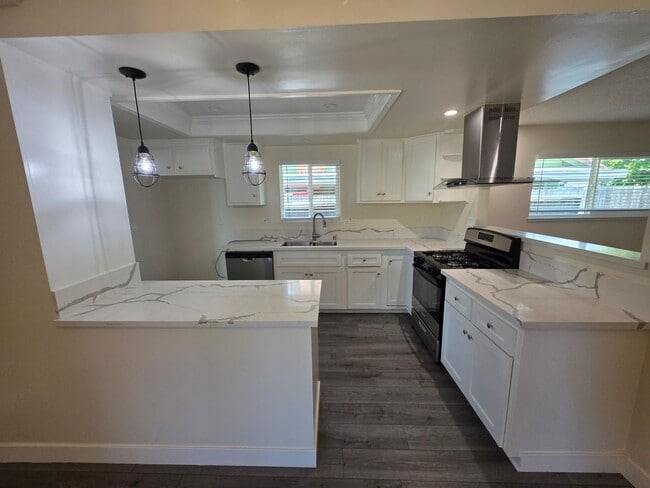 Photo - Highly Desirable Costa Mesa Residence – Don't Miss Out!