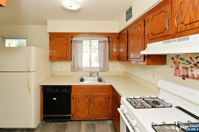 Photo - 1 Leliarts Ln