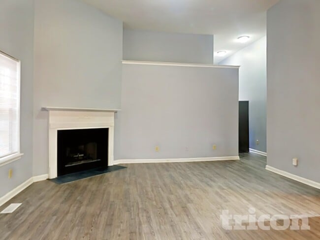 Photo - 100 Chippenham Cir