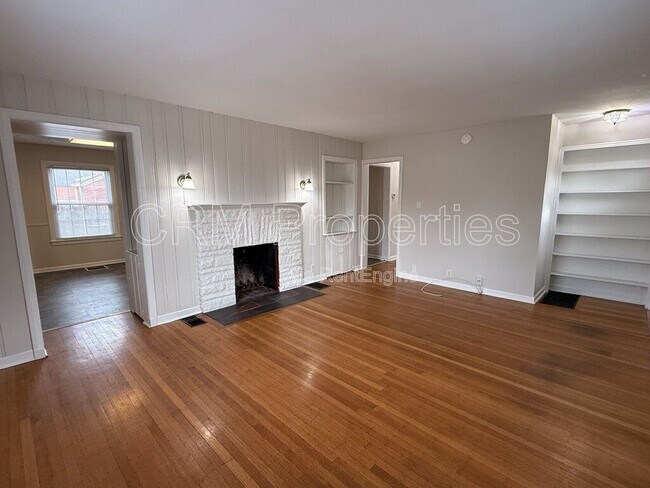 Photo - 1340 E 55th St