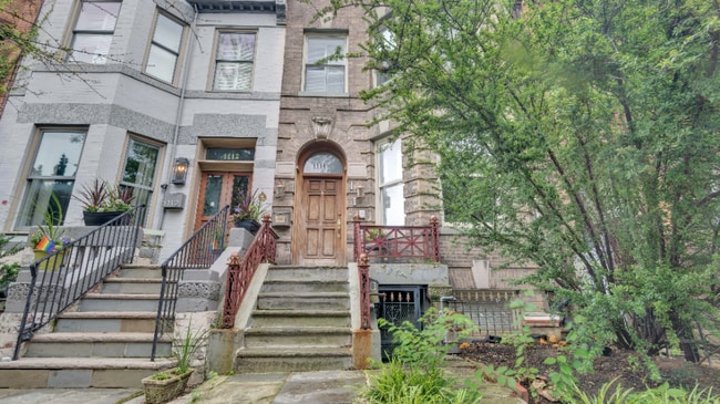 Building Photo - 1114 Rhode Island Ave NW Unit A