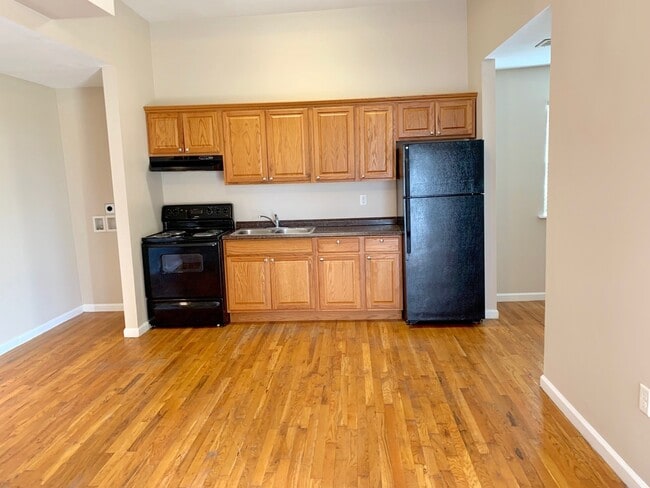 Building Photo - 2328 Gravier St Unit 2330
