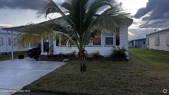 Building Photo - 1972 Big Cypress St NE Rental