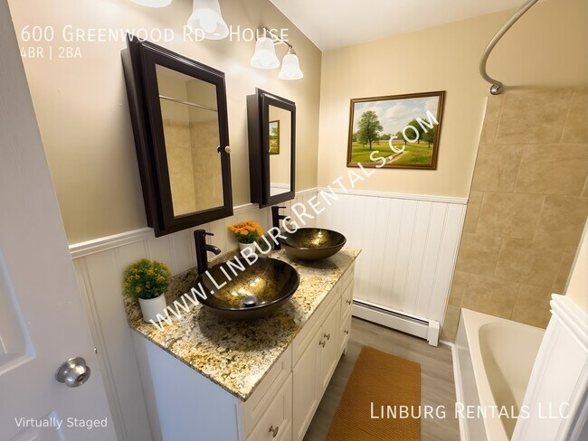 Building Photo - 600 Greenwood Rd Unit House