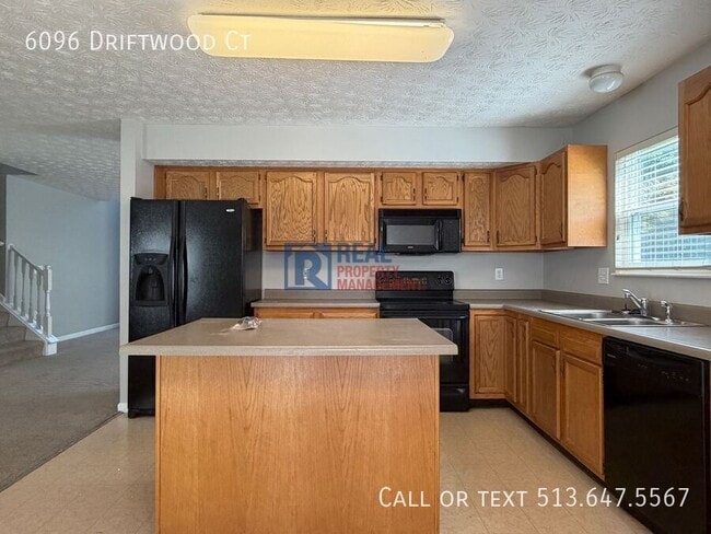 Photo - 6096 Driftwood Ct