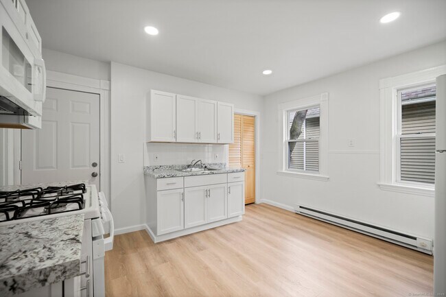 Photo - 220 Hillside Ave Apartamento Unidad 2