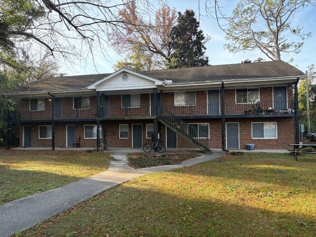 Building Photo - 904 E 14th St Unit 2