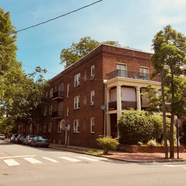Building Photo - 1424 Grove Ave