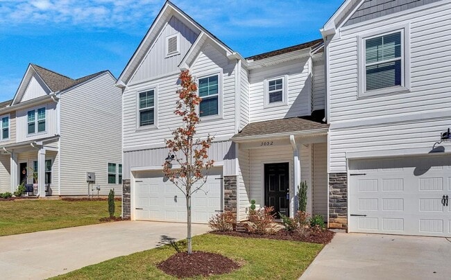 Photo - Stunning 3/2.5 Townhome Available Now!