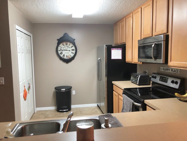 Photo - 139 Heritage Park St