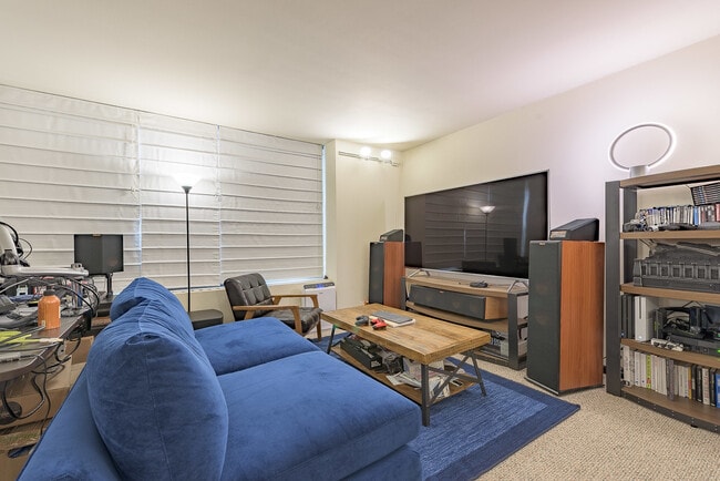 Photo - 777 N Michigan Ave Unit 2406