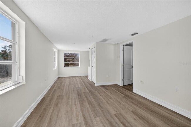Photo - 5409 Oceanic Rd