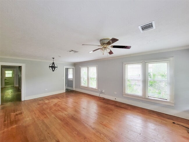 Photo - 508 W Lang St