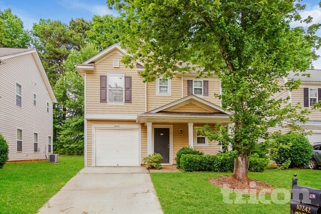 Building Photo - 10242 Hugue Way