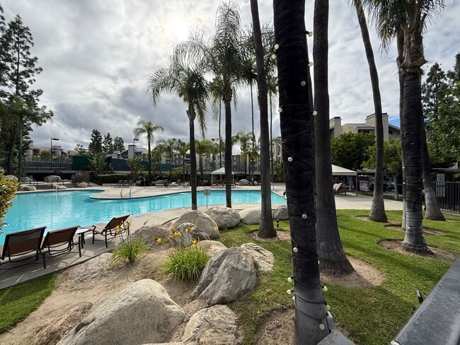 Photo - 21500 Burbank Blvd Unit The Met Warner Center