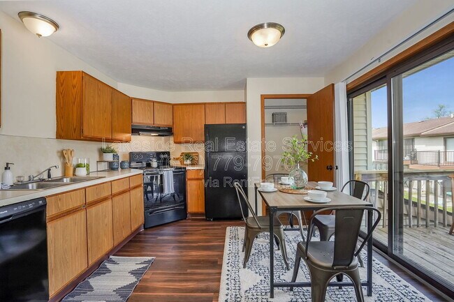 Photo - 2912 Locke Ave SW Unit 1