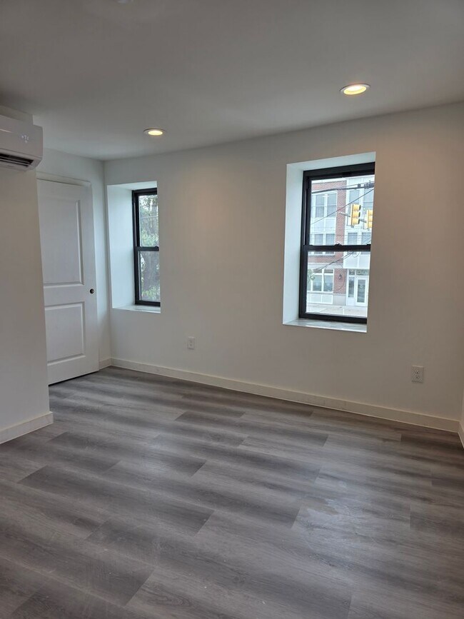 543 Washington Ave Unidad 2nd Floor