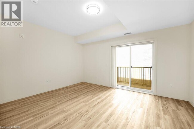 Photo - 301 Westmount Rd W Unit 325