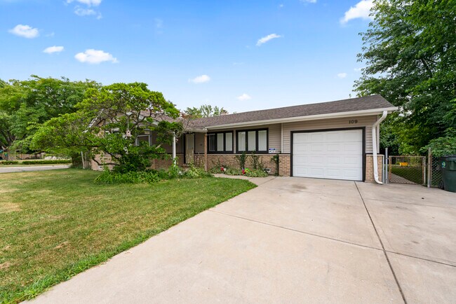 Photo - 109 Landmeier Rd