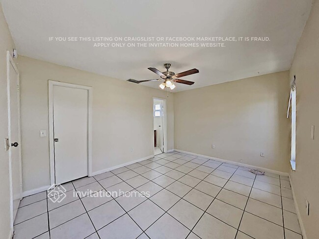10641 NW 27th Ct