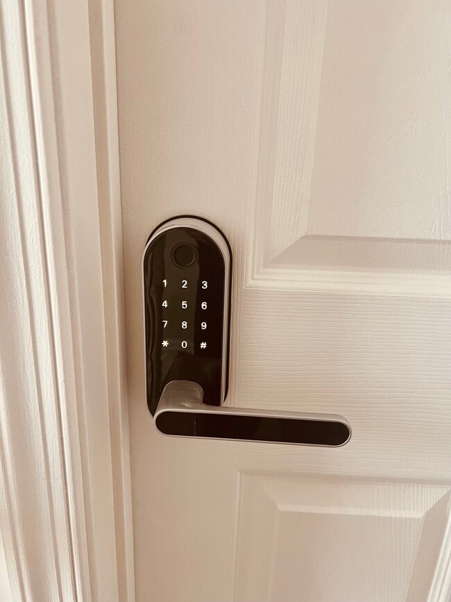 cerradura digital - 23 Webb Ct