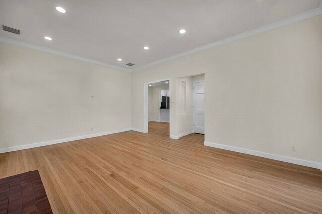 Photo - Stunning remodeled home in Silverlake!! Unidad 2828