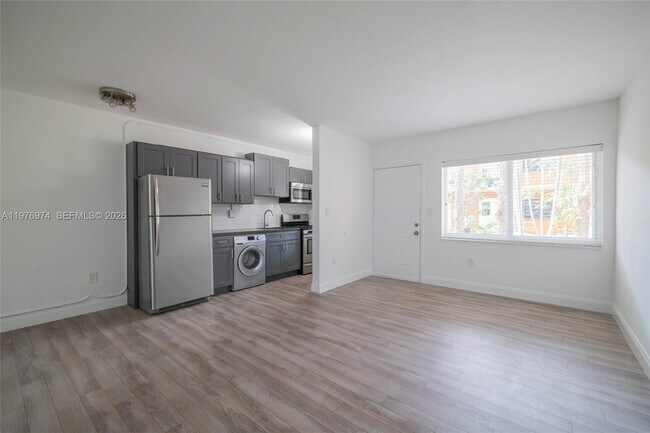 7901 SW 64th Ave Unit 2