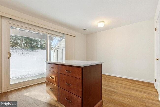 Photo - 23 Flintlock Ln