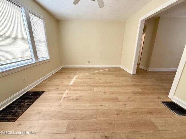 Photo - 4309 Elliott Ave Unit 1