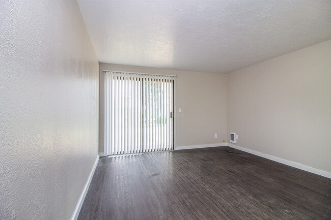 Beverly Towhomes